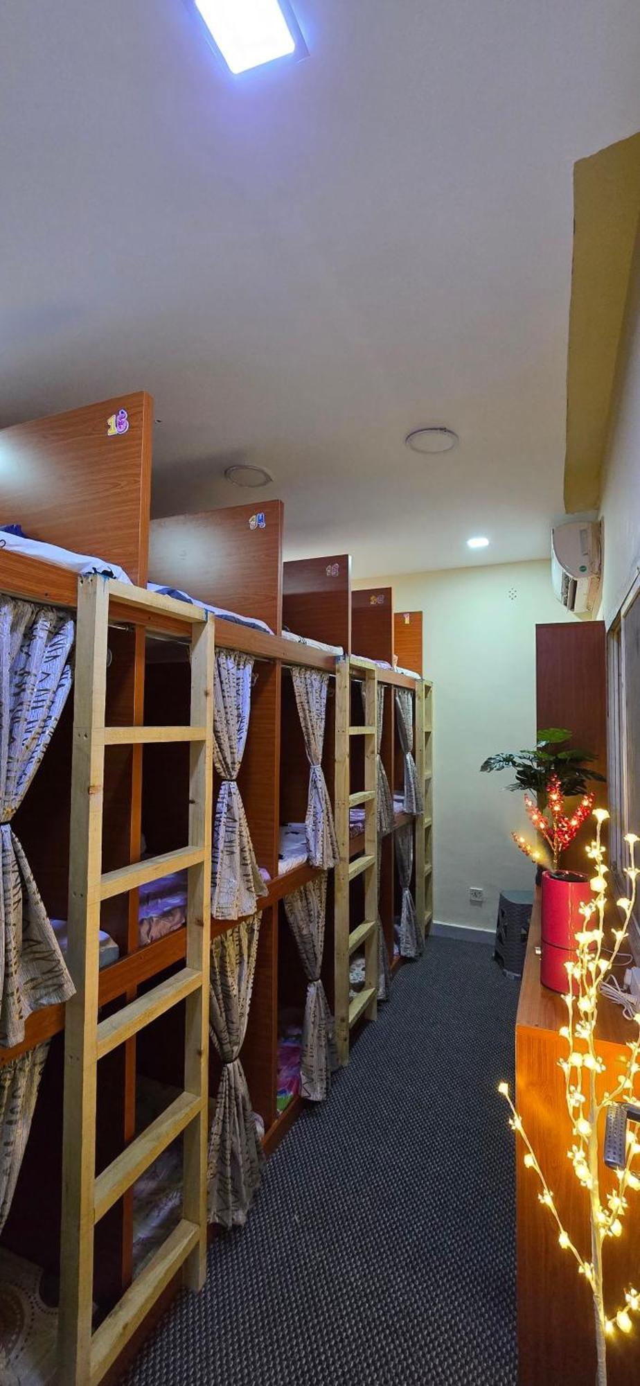 Alharaki Capsule Bed & Breakfast ดูไบ ภายนอก รูปภาพ